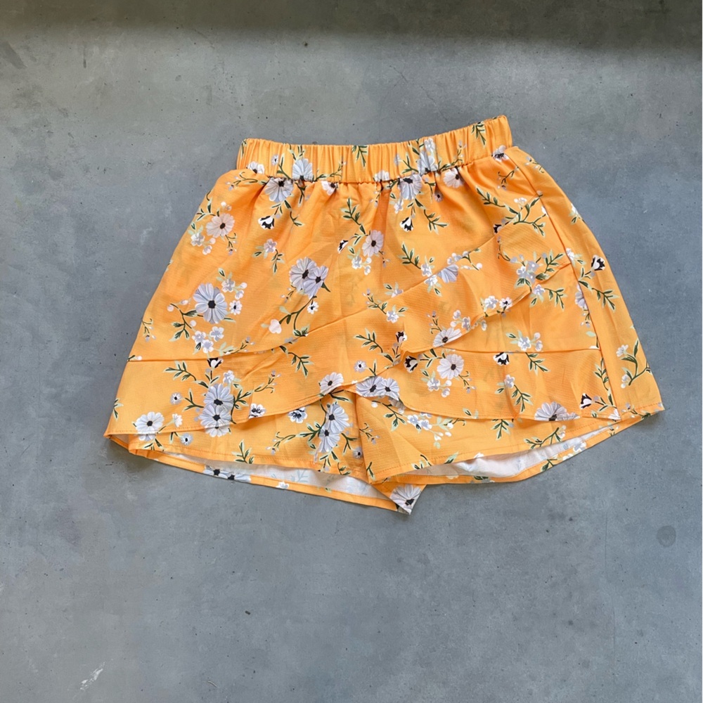 Floral Yellow Women's Shorts